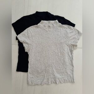 Everlane mock neck t shirt set of two size Large